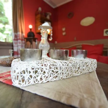 Hotel Lively With Garden, Barbecue, Garden Furniture