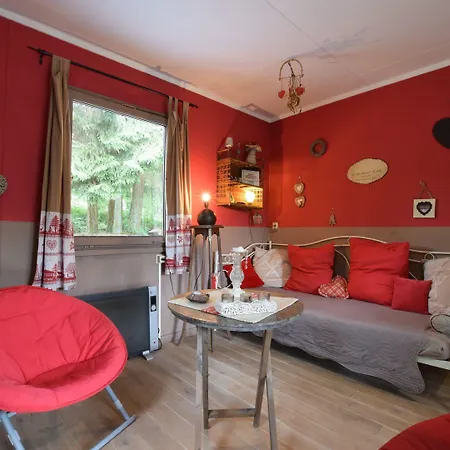 Hotel Lively With Garden, Barbecue, Garden Furniture Houffalize